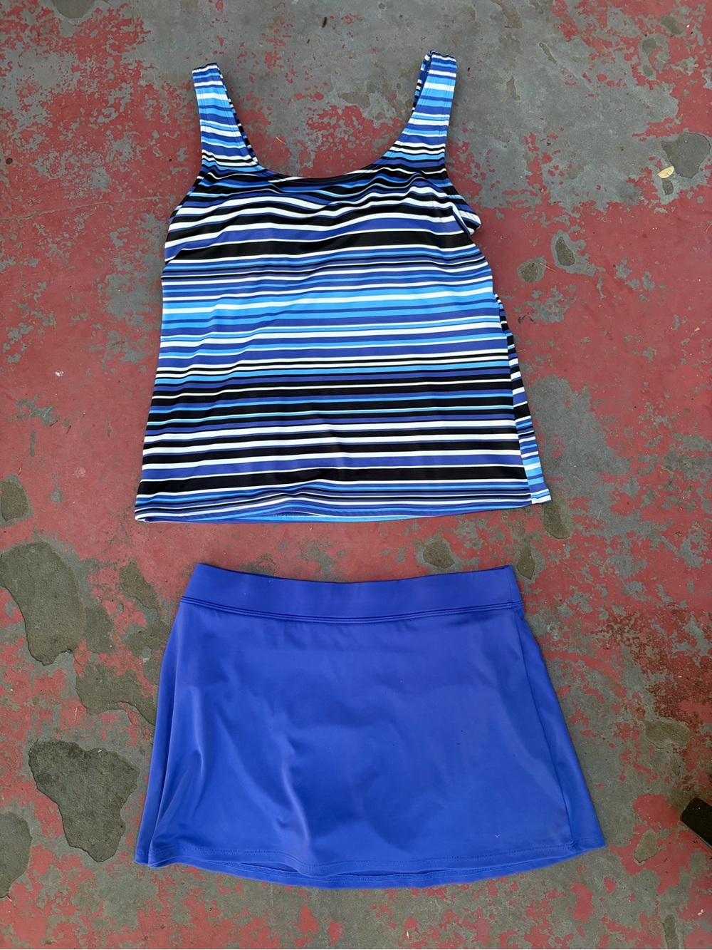 LL bean Women's BeanSport Swimwear, Scoopneck Tankini 8